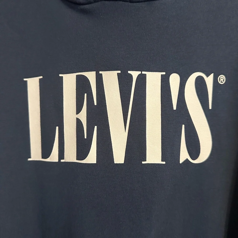 Vintage Levi's Men's Dark Blue Hoodie